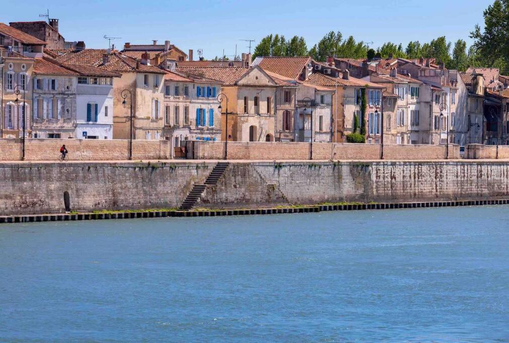 Appartement A Pied Du Centre Avec Place De Parking Arles Kültér fotó